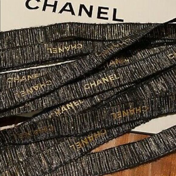 Gold & black sparkly Chanel ribbon - Picture 1 of 9